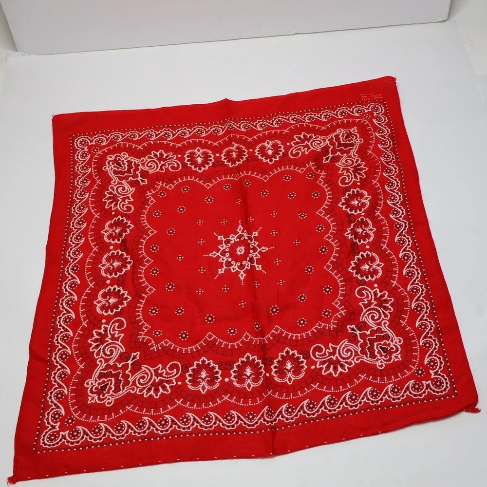 Vintage 60s Red Paisley Cotton‎ Bandana Fast Color 17x18